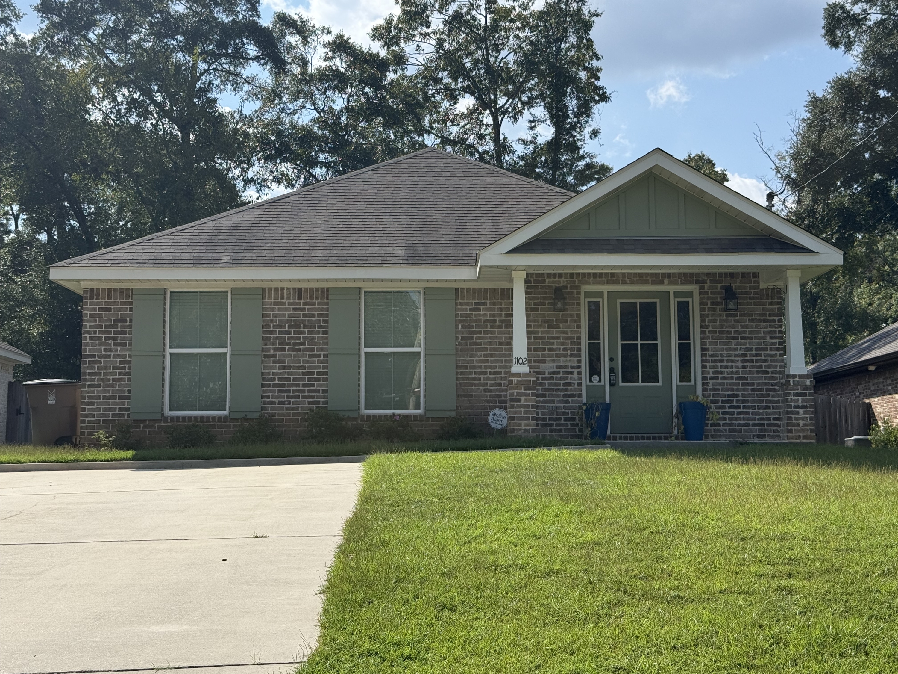 1102 Pinemont Drive
