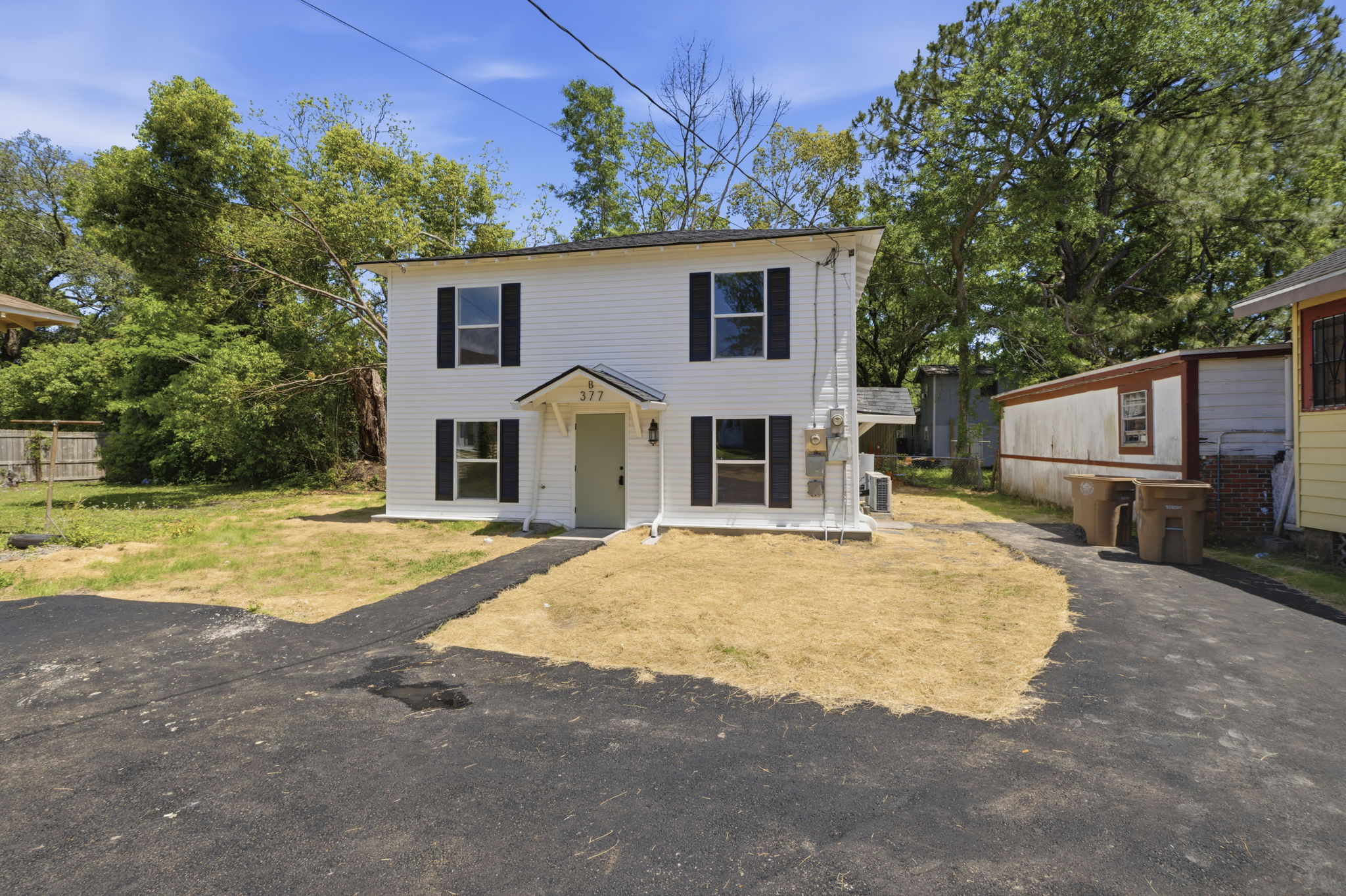 377 Tuttle Avenue - B